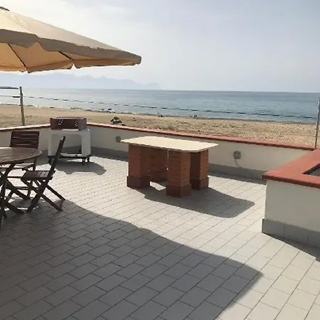 בית נופש La Casa Sulla Spiaggia בלסטראטה